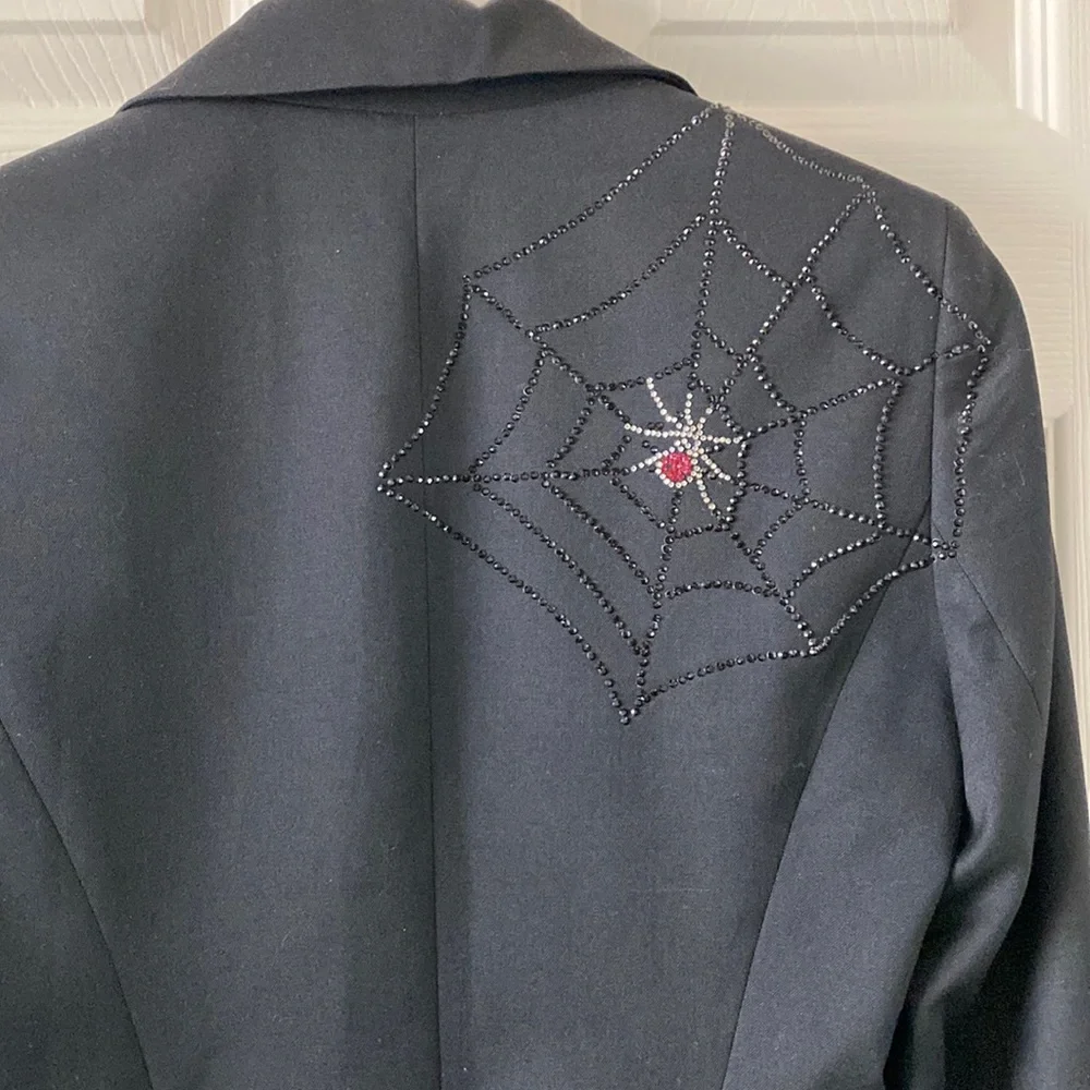 Jacket🕸 - Picture 1 of 4